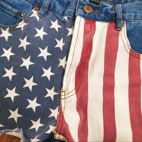 American Flag Denim Shorts 🇺🇸 - Picture 3 of 5